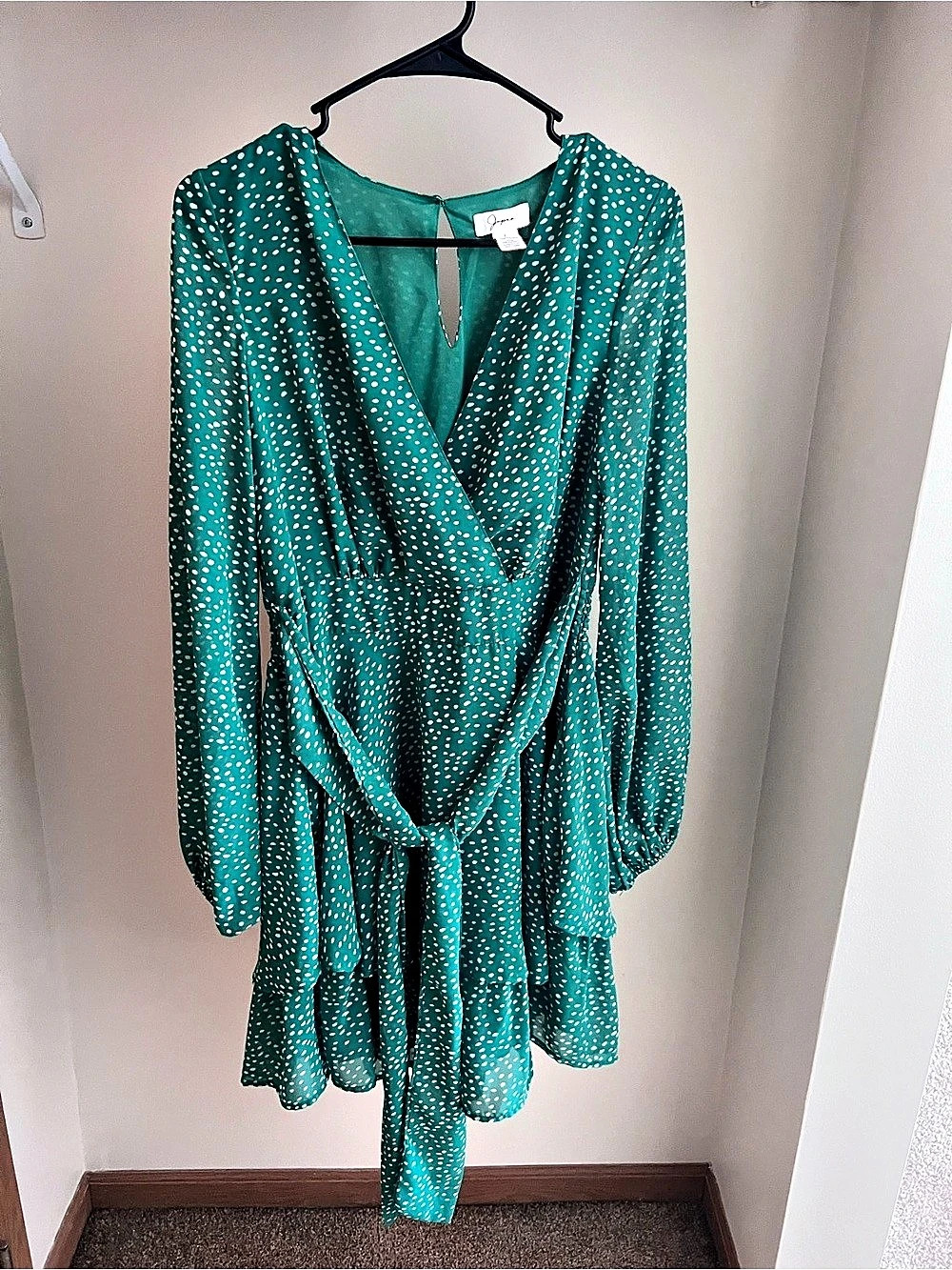 Brand: unknown. Polka Dot Mini Dress in Green & White Size Large Like New